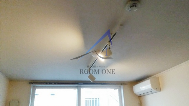  ハウス・ガーベラ