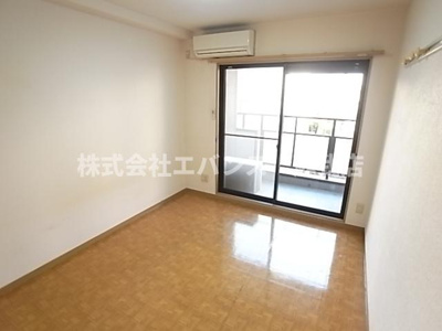 【居間・リビング】 | クレスト蘇我 | 使いやすいリビングです