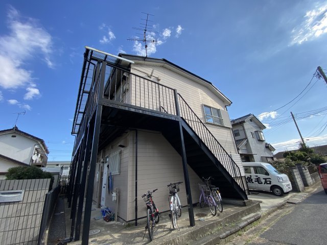 フラワーハイツの外観