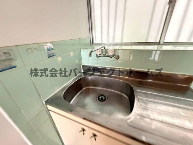 御幸東町戸建　賃貸のキッチン|キッチンでお料理をお楽しみください