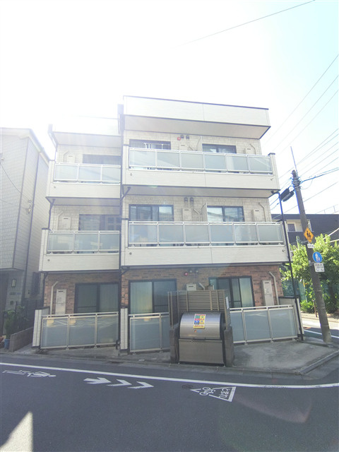 M-1 Tokyo蒲田の外観|2018年4月築　鉄骨造地上3階建て総戸数9戸
東京都大田区蒲田3丁目　京急本線京急蒲田駅徒歩5分　京浜東北線蒲田駅徒歩12分