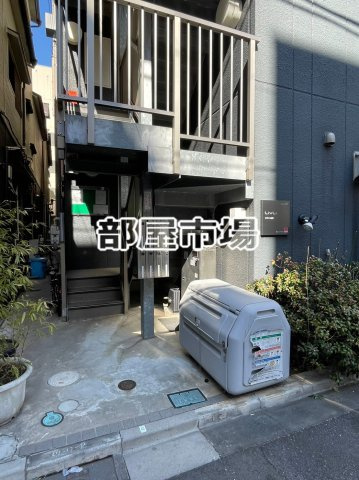 リブリ・美寿ゞのエントランス