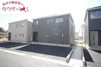【駐車場】 | 油井小学校・安達中学校区　GRADLE GAEDEN 二本松市油井　第５　全１２棟　５号棟 | 駐車スペース３台～４台可能です！　外水道もついていますので洗車に便利です♪