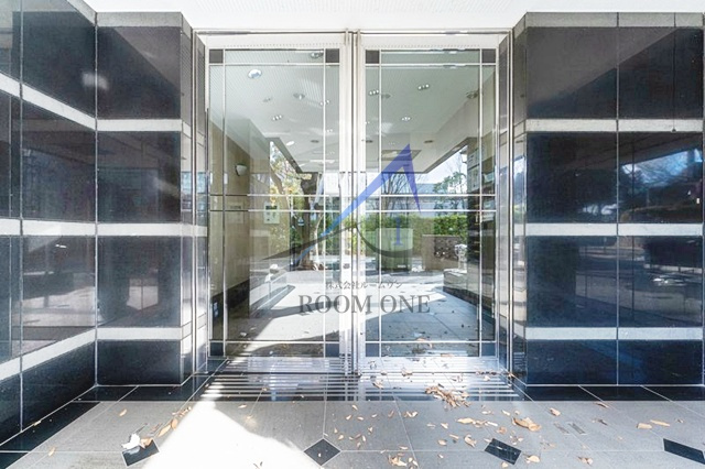 グリフィン新横浜・伍番館のエントランス|エントランスです。