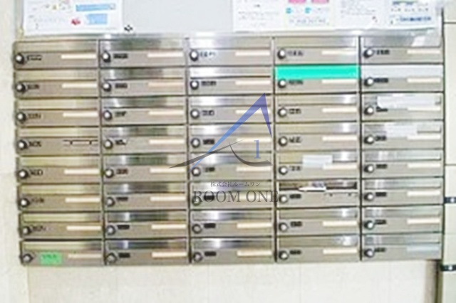 グリフィン新横浜・伍番館のその他共用部分|集合ポストです。