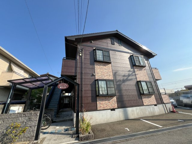 SUN HEIGHTS 南久万の外観