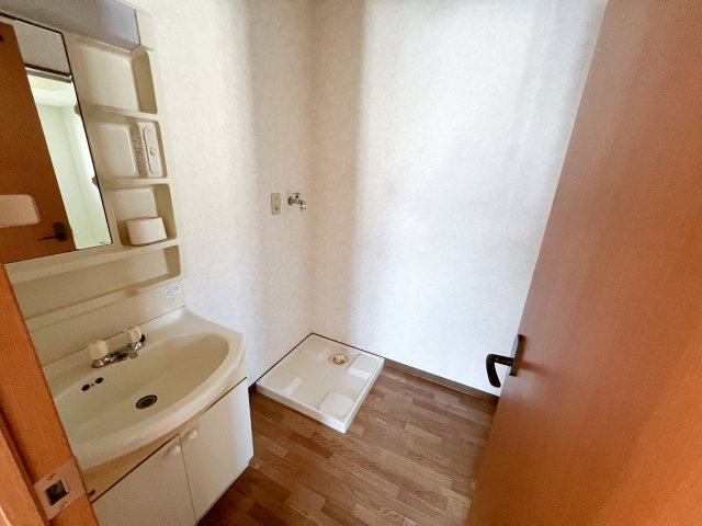 SUN HEIGHTS 南久万の洗面所