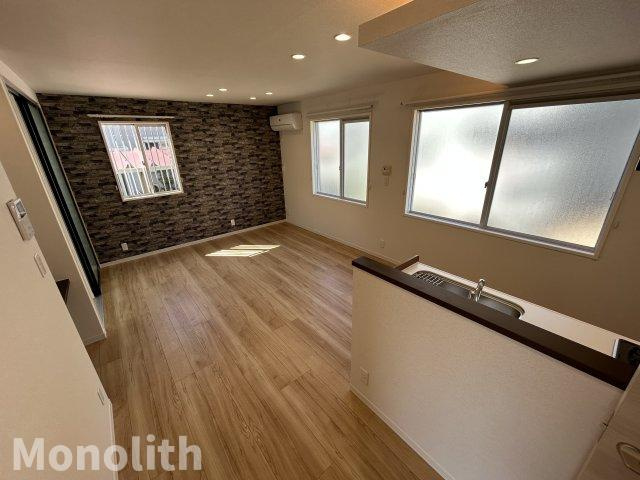 ロジュマンイズミB棟の居間・リビング