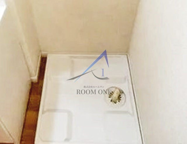 Ｍａｉｓｏｎ　ＨＡＬＵの設備|洗濯機置き場です。