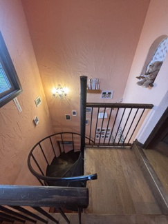 【内装】 | 大津市和邇北浜539-15　中古戸建 | らせん階段