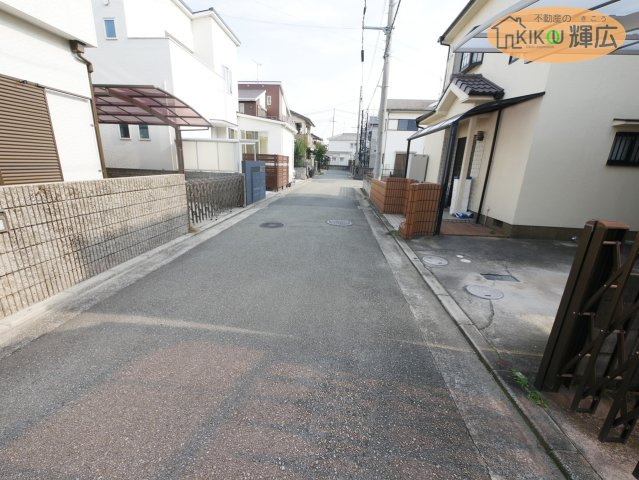 【前面道路含む現地写真】 | 加古川市別府町別府　中古戸建