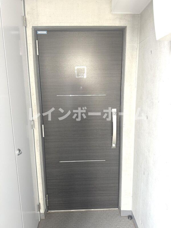 リーリオ堀切の玄関