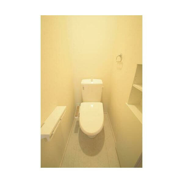 西東京市泉町４丁目貸家のトイレ