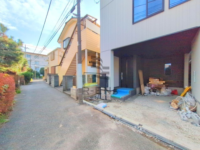 【前面道路含む現地写真】 | 西東京市東町２丁目　新築戸建て　２号棟 | 落ち着いた低層住宅街の一角、静かな暮らしを送れます