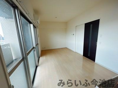 【居間・リビング】 | プランドール千種 | 9.3帖