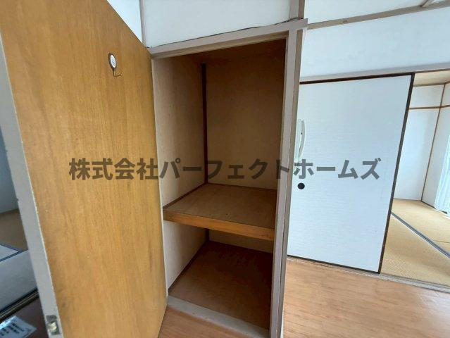御殿山コーポB棟の収納|専用の収納スペースです