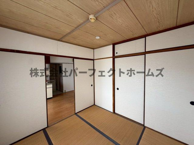 御殿山コーポB棟の和室|落ち着いた雰囲気の和室付きです