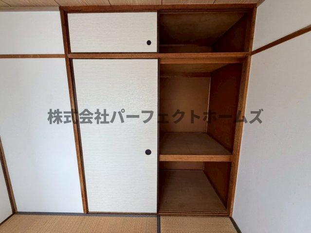 御殿山コーポB棟の収納|専用の収納スペースです