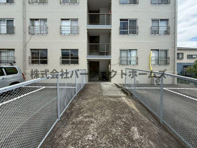 御殿山コーポB棟のエントランス|毎日通るエントランスはこのようになっています