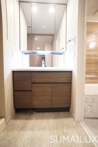 熊本市中央区西阿弥陀寺町の賃貸マンションの独立洗面台