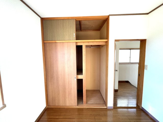 長生村小泉1556-13中古戸建の収納
