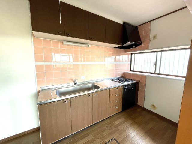 長生村小泉1556-13中古戸建のキッチン