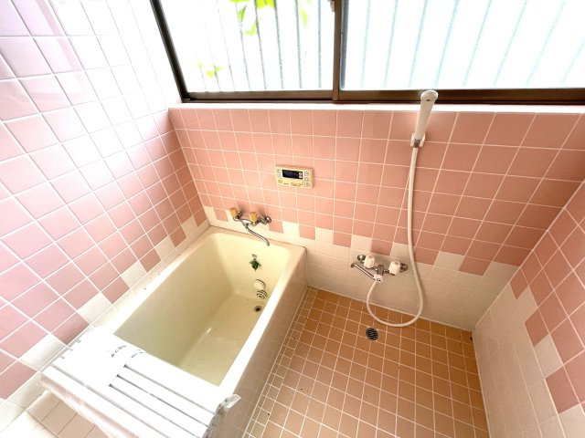 長生村小泉1556-13中古戸建の浴室
