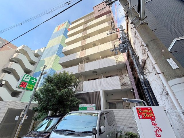 ウィステリアコートの外観