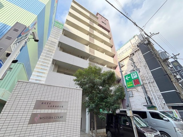 ウィステリアコートの外観