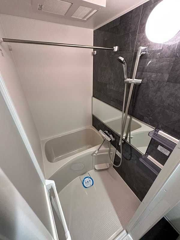 プレサンス江坂クォーレの玄関