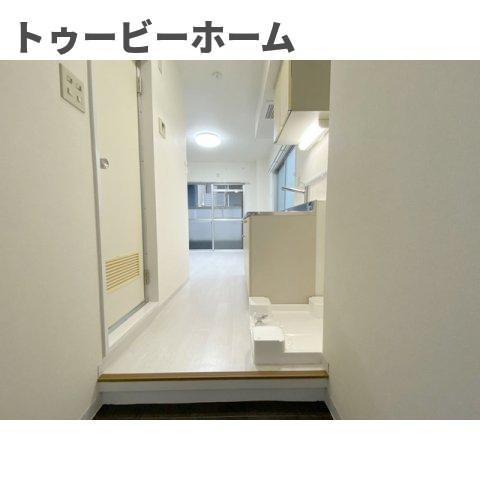 メゾンラハイナの玄関|明るい玄関です