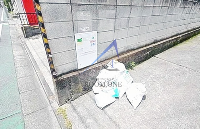 ローゼンシュトラウスのその他共用部分|敷地内ゴミ置き場です。