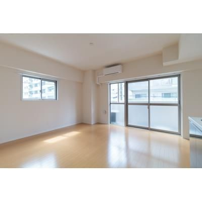 キャメルプレイスの居間・リビング