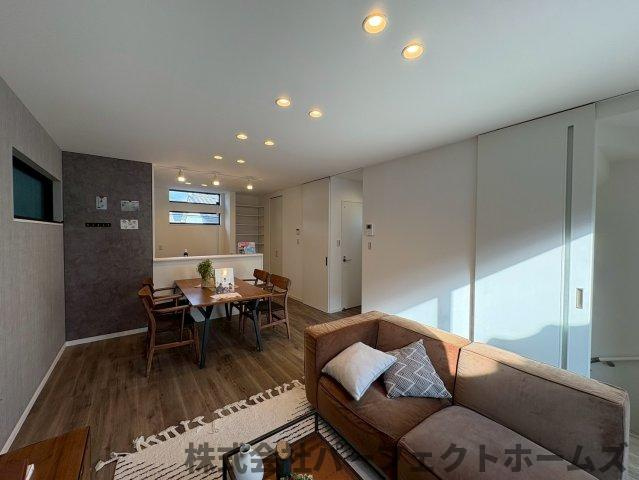 【居間・リビング】の画像