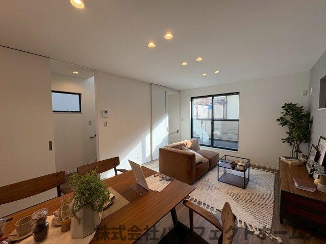 【居間・リビング】の画像