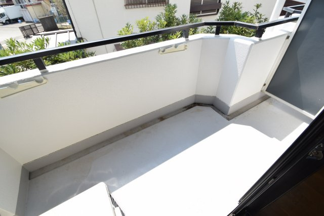 ﾊﾟーｸﾚｼﾞﾃﾞﾝｽのバルコニー|南向きバルコニー