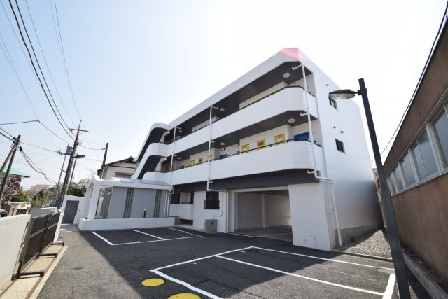 ﾊﾟーｸﾚｼﾞﾃﾞﾝｽの外観|南向きで日当たりのいいマンションです。