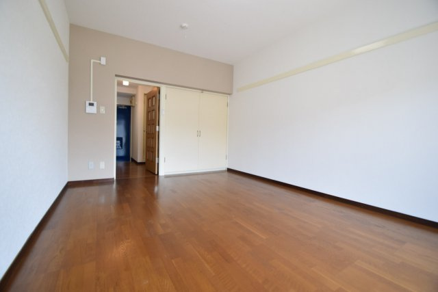 ﾊﾟーｸﾚｼﾞﾃﾞﾝｽの洋室|使いやすい広さです。