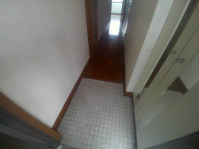 マンションアムールの玄関