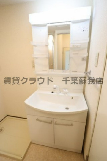 トップロック3の洗面所|ゆったりとスペースのある洗面所