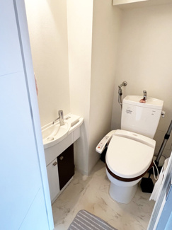 【トイレ】 | パークハウス伏見 | おしゃれなカフェのトイレをイメージした手洗いカウンター付トイレ♪