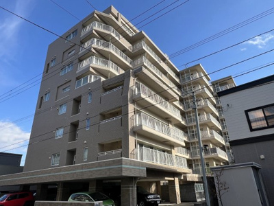 【外観】 | パークハウス伏見 | 落ち着いた色調のタイルが美しい外観♪