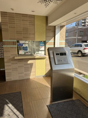 【エントランス】 | パークハウス伏見 | エントランス内・オートロックや監視カメラでセキュリティも安心♪