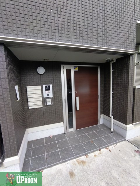 ファミール南山 Cのエントランス