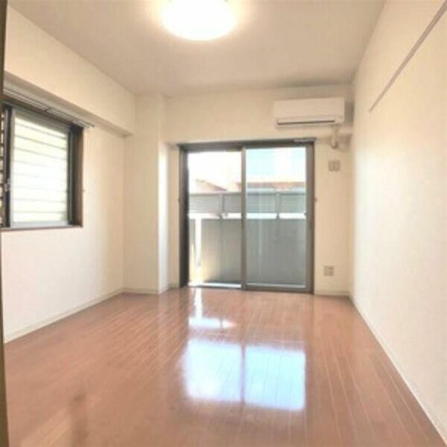 レジデンスＴＨ浄心の居間・リビング