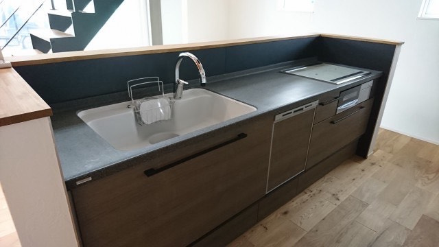 ６５９４２　瑞穂市穂積中古戸建のキッチン