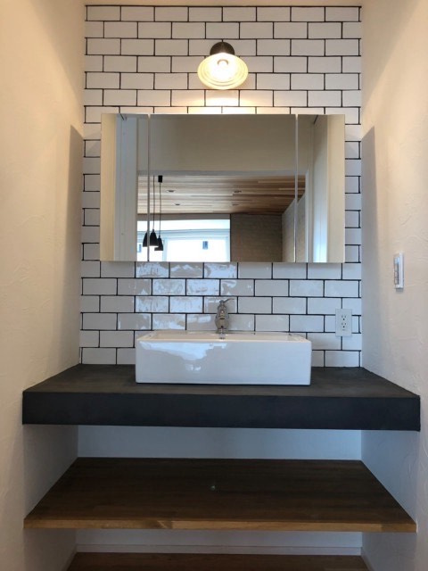 ６５９４２　瑞穂市穂積中古戸建の洗面所