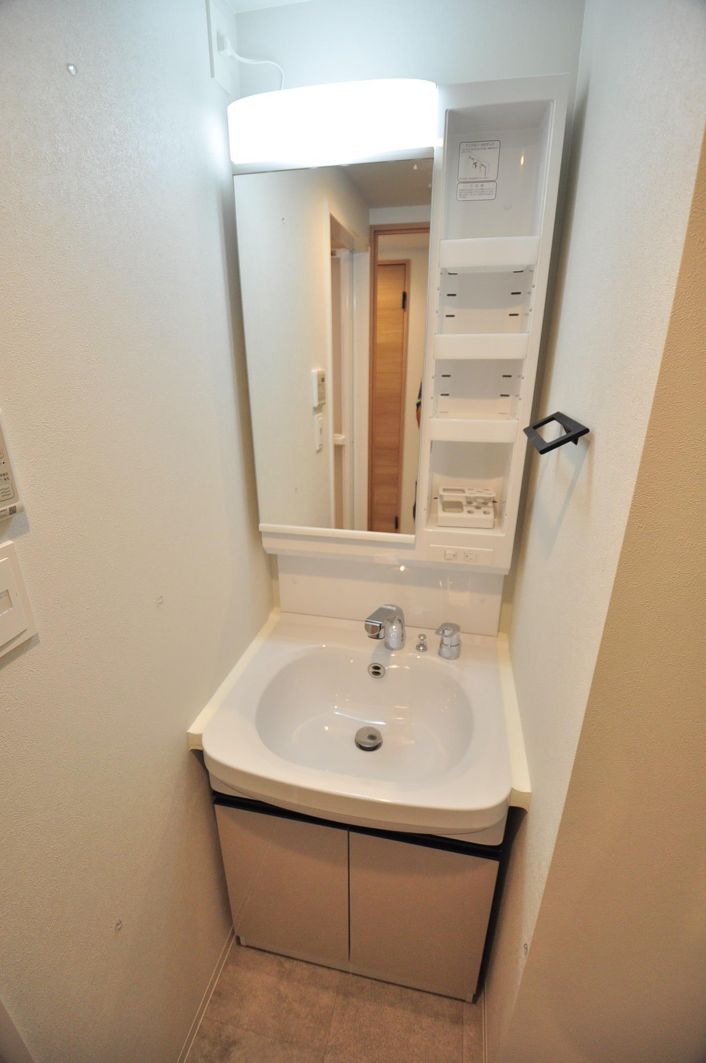 大阪市城東区中央１丁目の賃貸マンションの洗面所