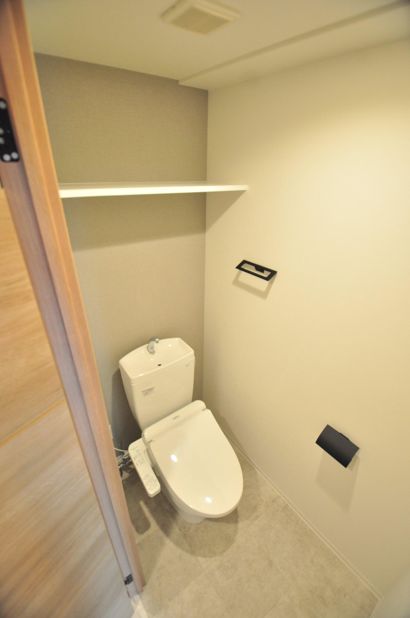 大阪市城東区中央１丁目の賃貸マンションのトイレ