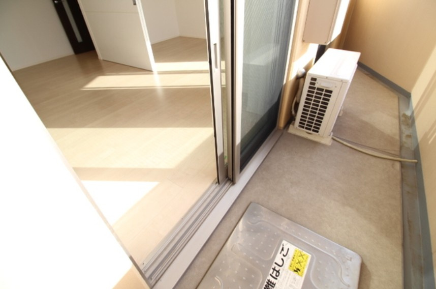 レジディア町屋のバルコニー